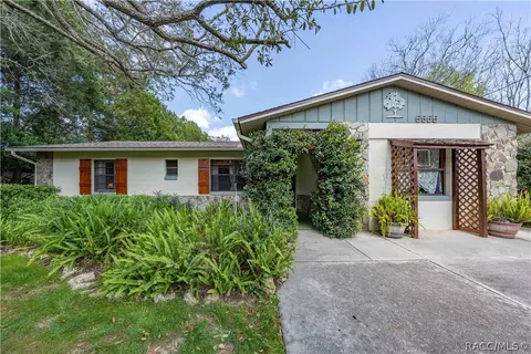 5555 W Keating Ct, Homosassa, FL 34448