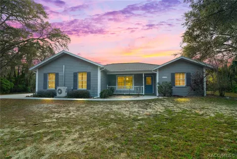 8654 N Blackthorn Ave, Crystal River, FL 34428