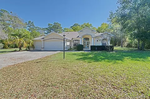 5301 N Carnation Dr, Beverly Hills, FL 34465