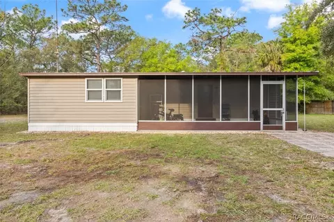 7618 W Merry Ln, Homosassa, FL 34446