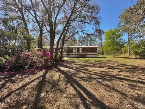 5200 W Richland Ln, Homosassa, FL 34446