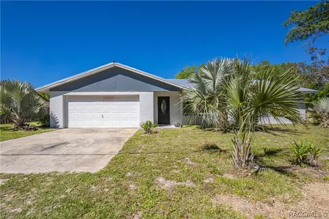 7865 W Twin Canal Ln, Homosassa, FL 34448