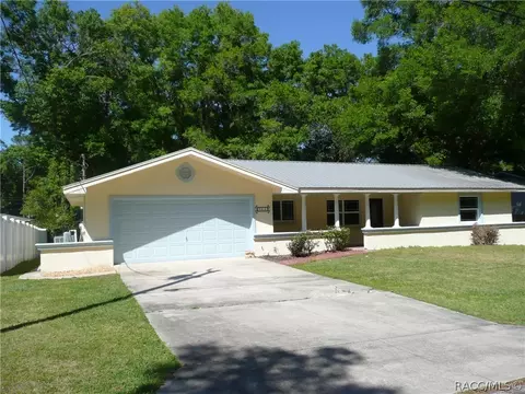 6415 E Lowden St, Inverness, FL 34453