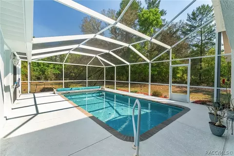 Exterior - 3795 N Indianriver Dr, Hernando, FL 34442 photo 2 of 19