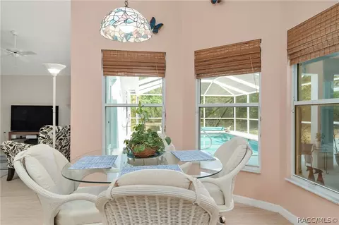 Dining - 3795 N Indianriver Dr, Hernando, FL 34442 photo 2 of 3