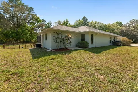 Exterior - 3795 N Indianriver Dr, Hernando, FL 34442 photo 13 of 19