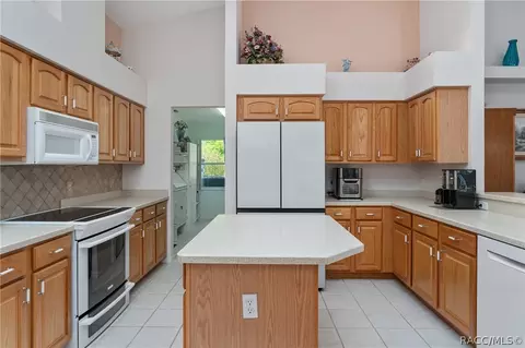 Kitchen - 3795 N Indianriver Dr, Hernando, FL 34442 photo 1 of 2