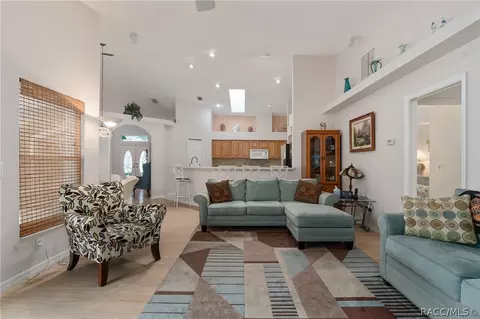 Living - 3795 N Indianriver Dr, Hernando, FL 34442 photo 6 of 8