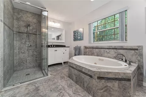 Bath - 3795 N Indianriver Dr, Hernando, FL 34442 photo 1 of 6