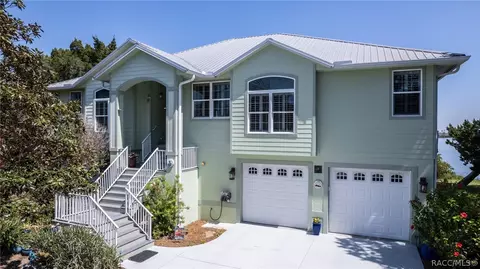 21 N Spangler Loop, Crystal River, FL 34429