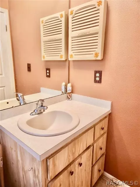 Bath - 9744 Eldridge Rd, Spring Hill, FL 34608 photo 1 of 7