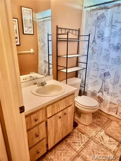 Bath - 9744 Eldridge Rd, Spring Hill, FL 34608 photo 4 of 7