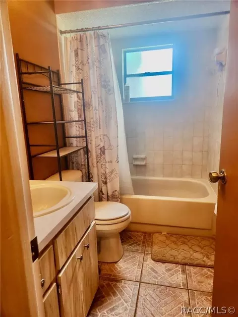 Bath - 9744 Eldridge Rd, Spring Hill, FL 34608 photo 2 of 7
