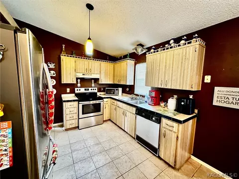 Kitchen - 9744 Eldridge Rd, Spring Hill, FL 34608 photo 1 of 10