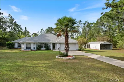 3706 W Fountain Ln, Citrus Springs, FL 34433