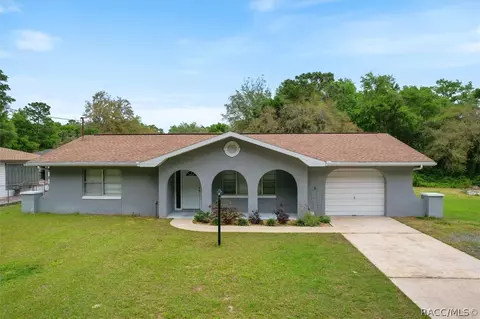 3145 E Glenn St, Inverness, FL 34453