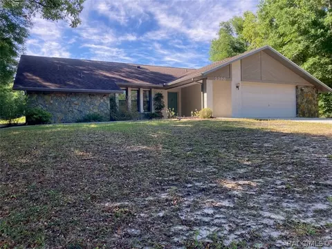 2398 W Dolphin Dr, Citrus Springs, FL 34434