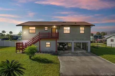 2060 NW 19th St, Crystal River, FL 34428