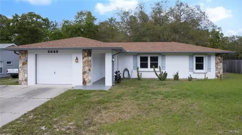 5643 W Hesse Ct, Homosassa, FL 34448