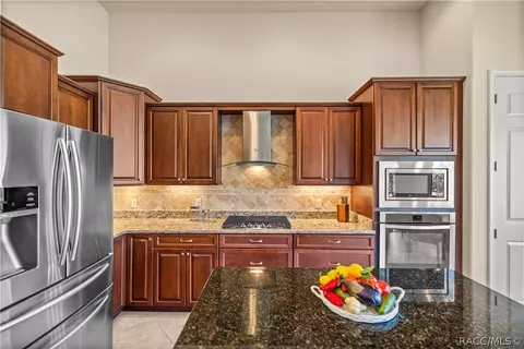 Kitchen - 1427 N Ridge Meadow Path, Hernando, FL 34442 photo 2 of 6