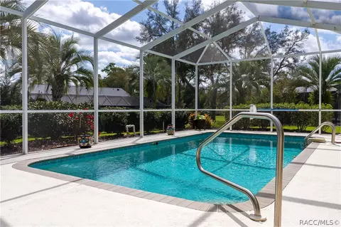 Exterior - 1807 N Musial Pt, Hernando, FL 34442 photo 4 of 26