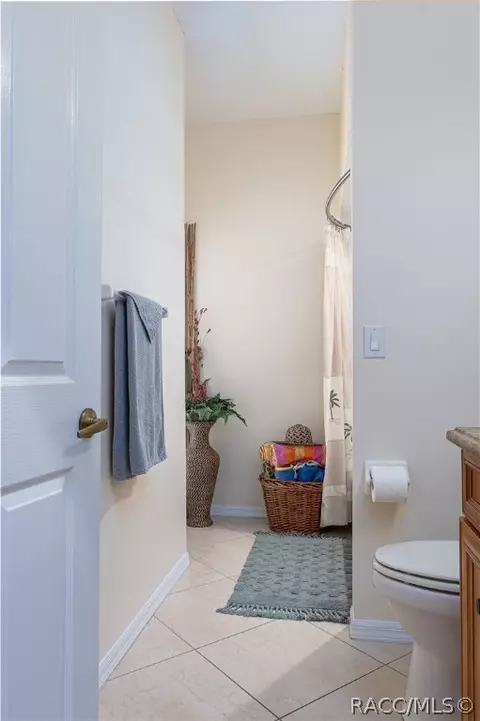 Bath - 1807 N Musial Pt, Hernando, FL 34442 photo 6 of 6
