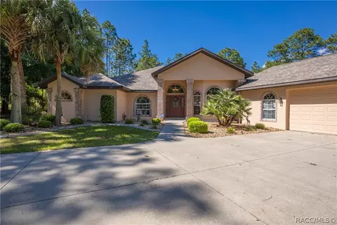 5195 W Chippewa Dr, Beverly Hills, FL 34465