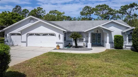 8 Bonnie Ct S, Homosassa, FL 34446