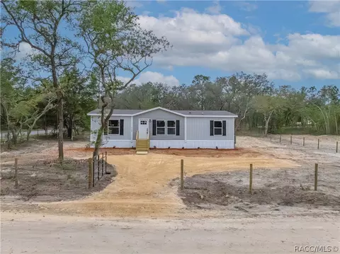 5108 S Adventure Pt, Homosassa, FL 34446