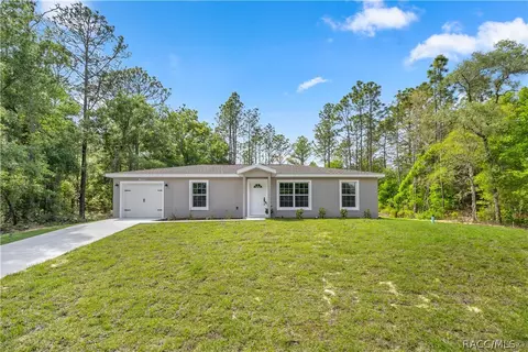 7998 N Hale Rd, Citrus Springs, FL 34434
