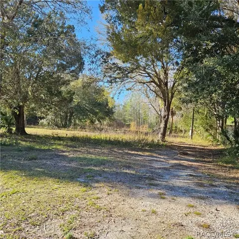 9563 N Cacalia Dr, Crystal River, FL 34428