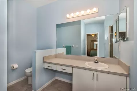 Bath - 718 W Toucan Loop, Hernando, FL 34442 photo 2 of 3