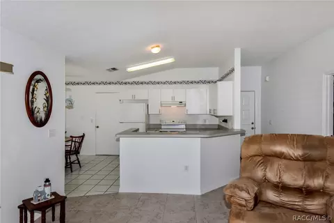 Kitchen - 718 W Toucan Loop, Hernando, FL 34442 photo 3 of 5