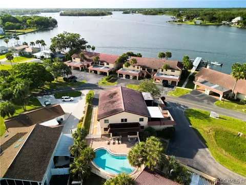 385 NW 14th Pl, Crystal River, FL 34428