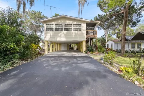 2223 S Hunt Pt, Crystal River, FL 34429