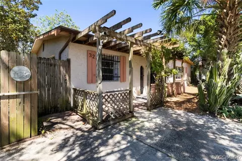 32 S Barbour St, Beverly Hills, FL 34465