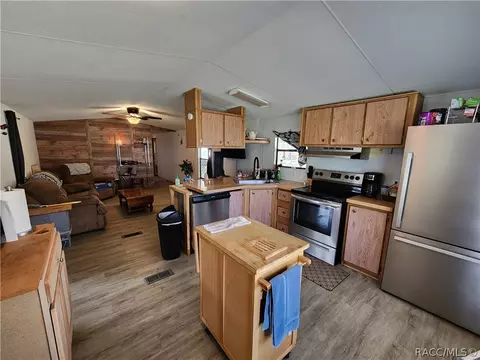 735 E La Salle St, Hernando, FL 34442 photo 4