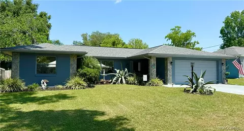 6011 E Peach St, Inverness, FL 34452