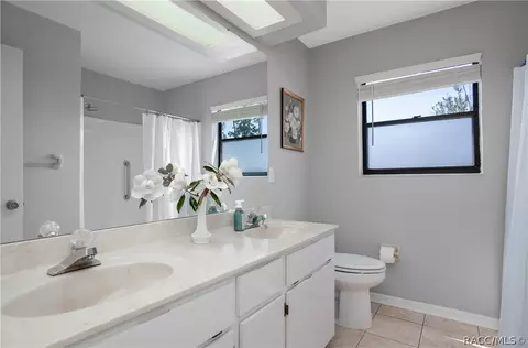 Bath - 1341 N Hambletonian Dr, Hernando, FL 34442 photo 3 of 3
