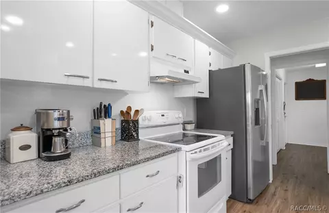 Kitchen - 1341 N Hambletonian Dr, Hernando, FL 34442 photo 3 of 4