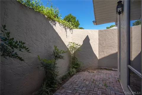 Exterior - 1341 N Hambletonian Dr, Hernando, FL 34442 photo 3 of 19