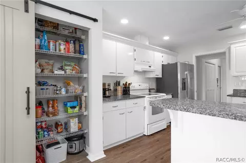 Kitchen - 1341 N Hambletonian Dr, Hernando, FL 34442 photo 1 of 4