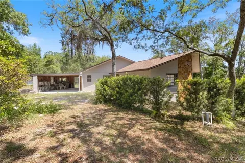 2073 E Steven St, Inverness, FL 34453