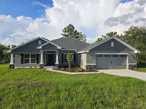 70 Lone Pine St, Homosassa, FL 34446