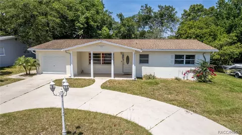 100 S Jeffery St, Beverly Hills, FL 34465