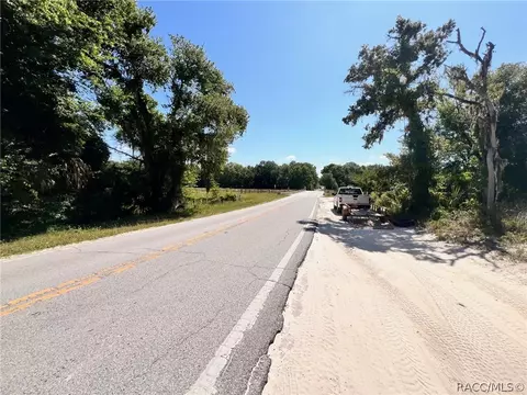 4956 E Posselt Dr, Hernando, FL 34442 photo 9