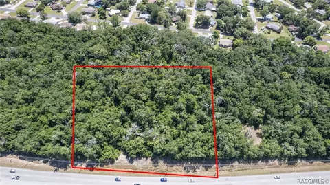 3329 N Lecanto Hwy, Beverly Hills, FL 34465