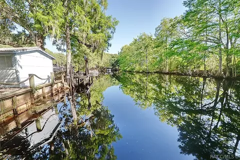5581 S Perch Dr, Floral City, FL 34436