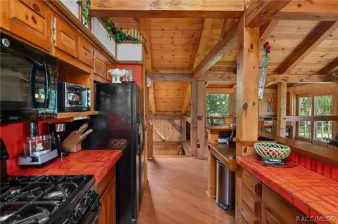 Kitchen - 16665 W River Rd, Inglis, FL 34449 photo 3 of 3