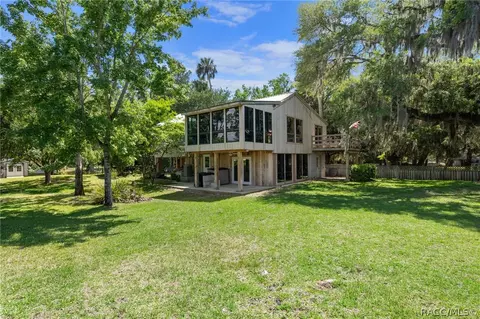 Exterior - 16665 W River Rd, Inglis, FL 34449 photo 3 of 7